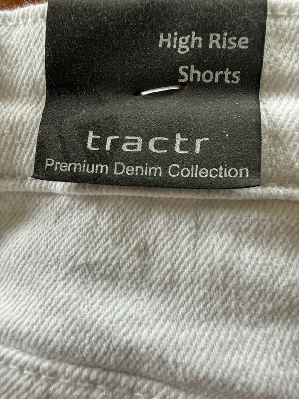 Tractr White High Waist Slim Denim Shorts NWT - Picture 3 of 5